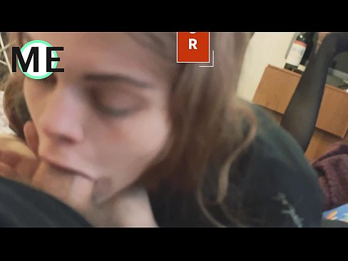 ❤️ Кур за грло, искинати гаќички и искинати штикли убаво да се запознаат Порно видео на mk.thebestfetishsites.ru ﹏